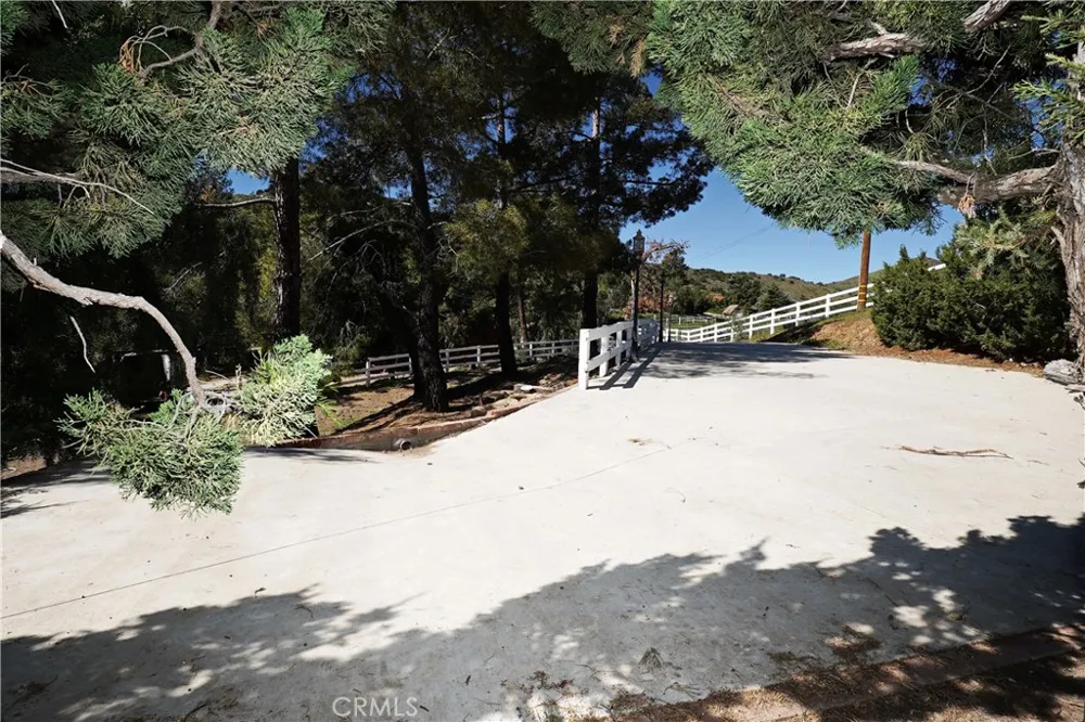 33716 Hubbard Acton, CA 93510