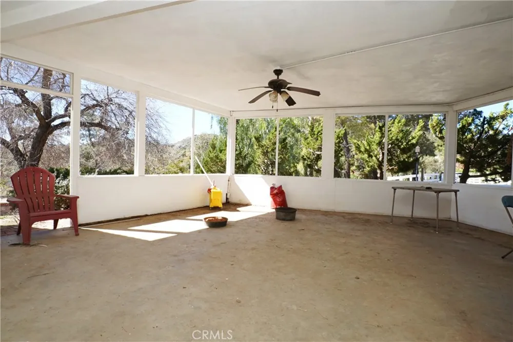 33716 Hubbard Acton, CA 93510