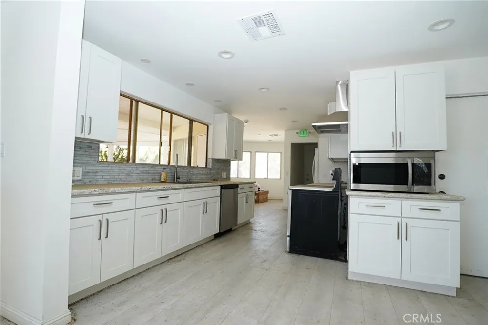 33716 Hubbard Acton, CA 93510