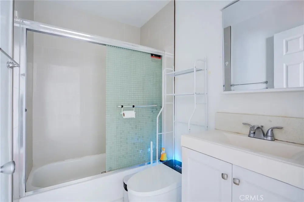 1751 Fullerton Rowland Heights, CA 91748