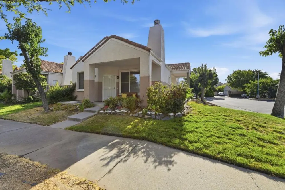9113 Haussman Street Elk Grove, CA 95758