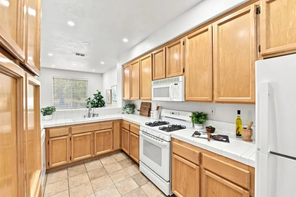 9113 Haussman Street Elk Grove, CA 95758