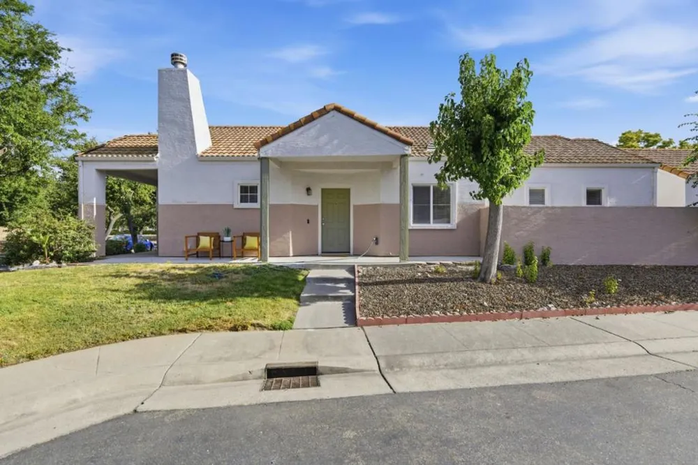 9113 Haussman Street Elk Grove, CA 95758