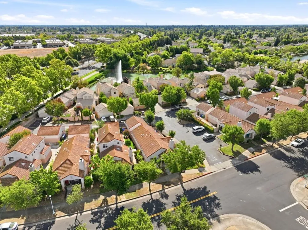 9113 Haussman Street Elk Grove, CA 95758
