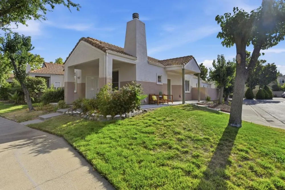 9113 Haussman Street Elk Grove, CA 95758