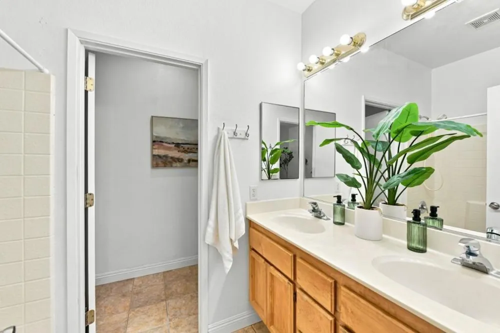 9113 Haussman Street Elk Grove, CA 95758