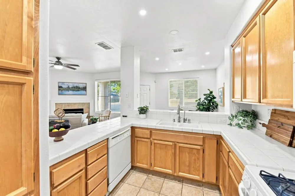9113 Haussman Street Elk Grove, CA 95758