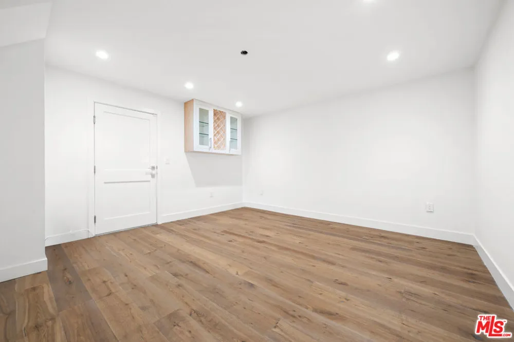 8611 Burton Way #15 Los Angeles, CA 90048