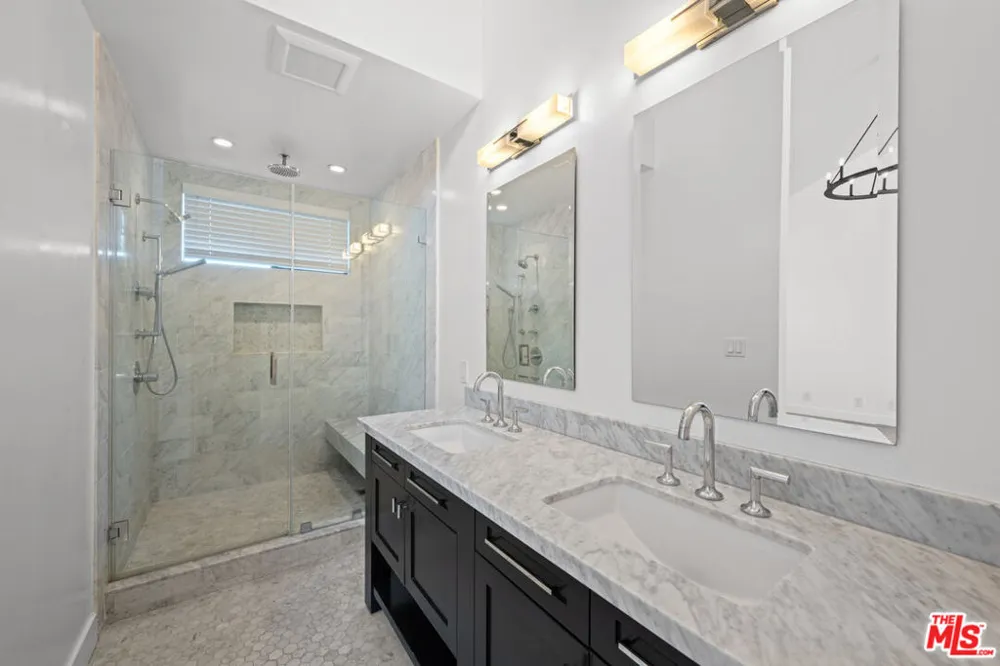 8611 Burton Way #15 Los Angeles, CA 90048