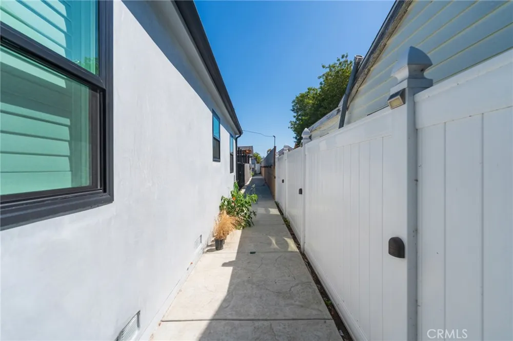 2324 246th Place Lomita, CA 90717