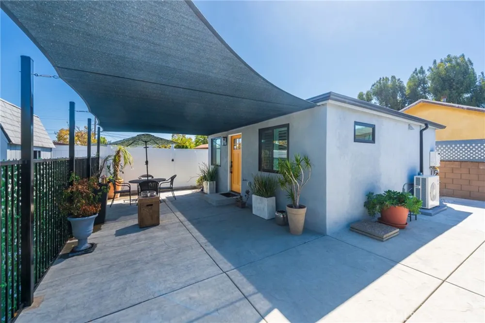 2324 246th Place Lomita, CA 90717
