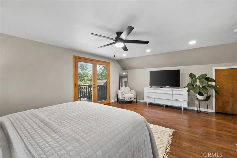 5313 Basel Wrightwood, CA 92397