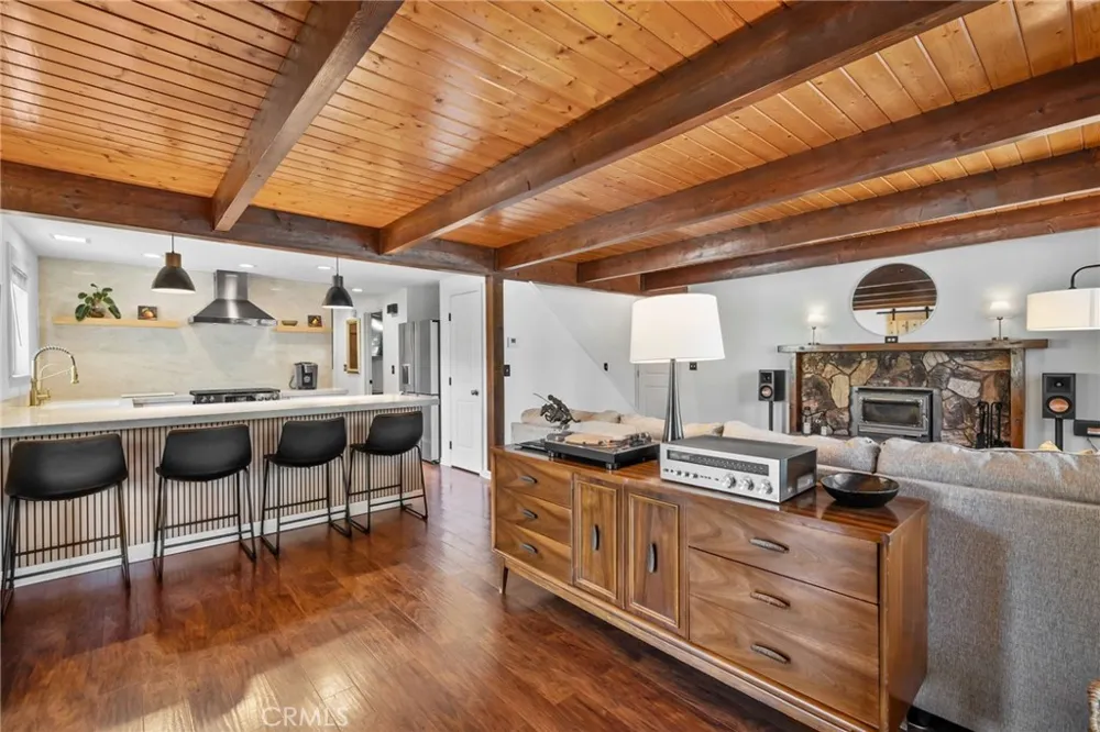 5313 Basel Wrightwood, CA 92397