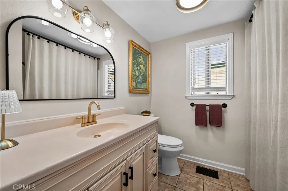 5313 Basel Wrightwood, CA 92397