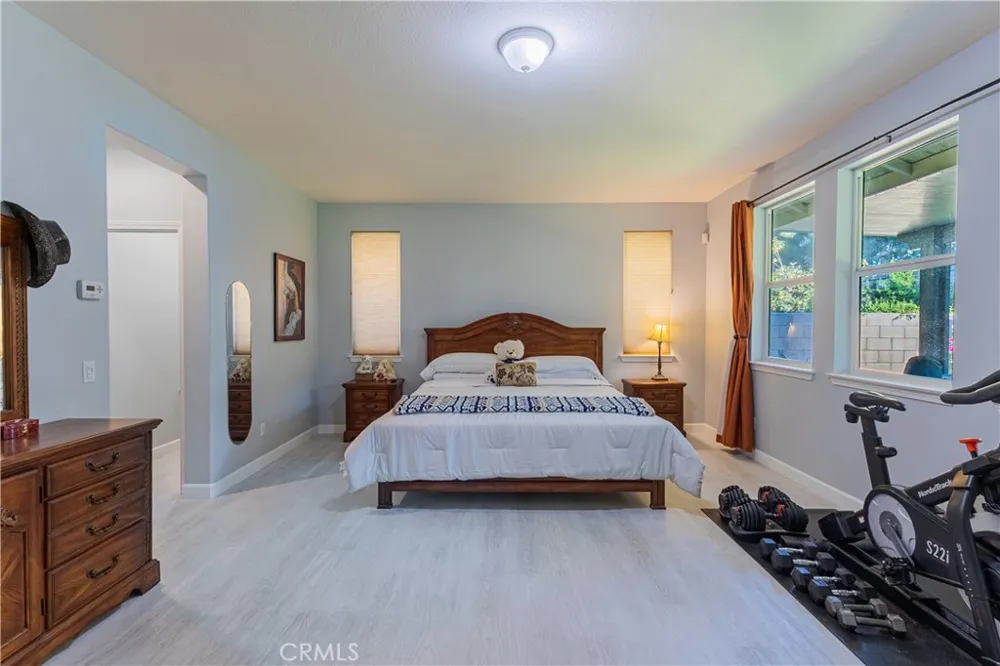 14325 Florence Eastvale, CA 92880
