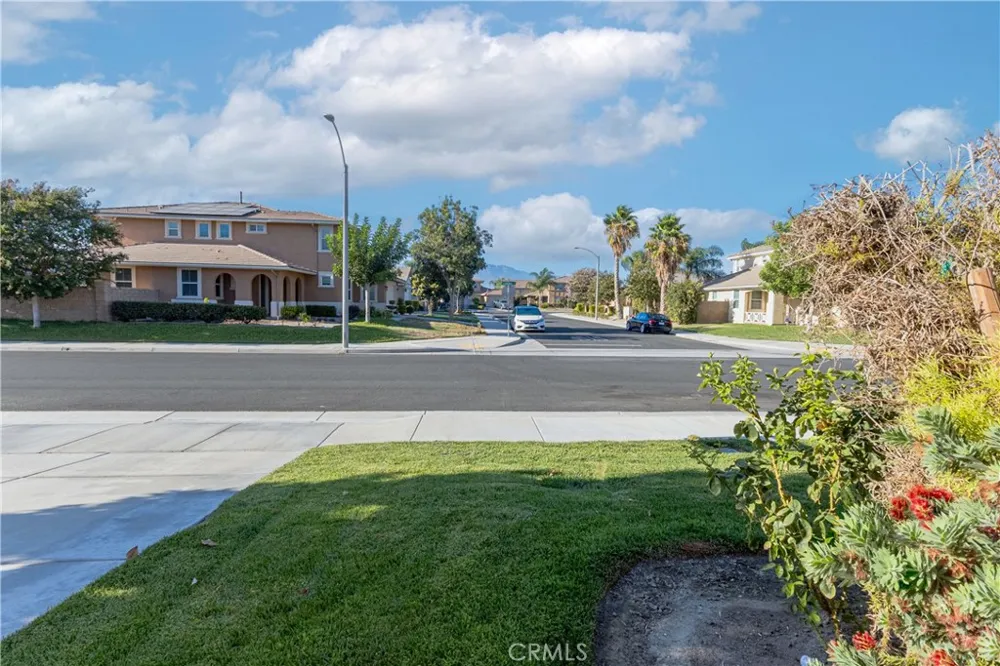 14325 Florence Eastvale, CA 92880