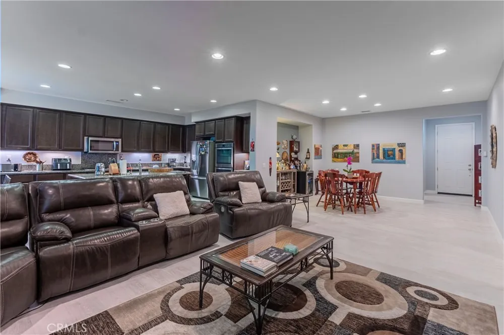 14325 Florence Eastvale, CA 92880