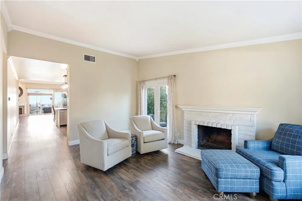 23001 Via Santa Maria Mission Viejo, CA 92691