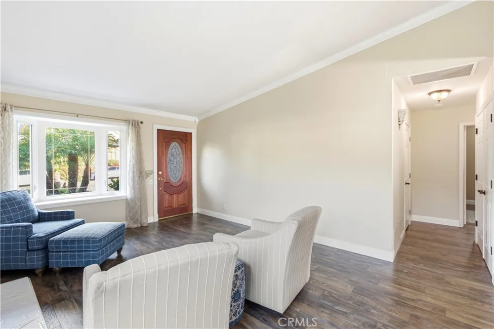 23001 Via Santa Maria Mission Viejo, CA 92691
