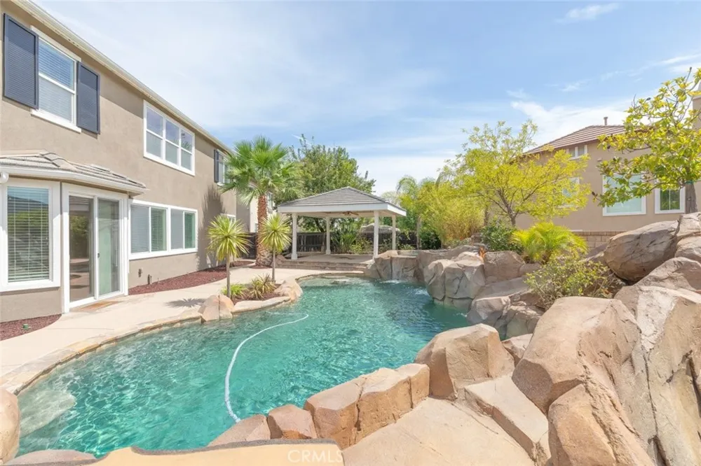 42542 Vancouver Murrieta, CA 92562
