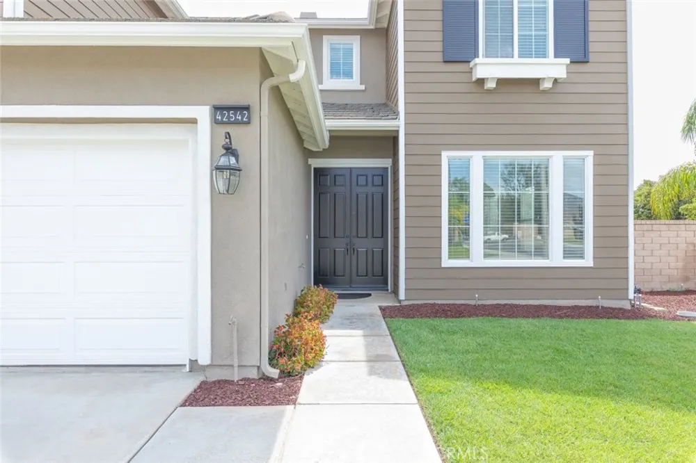 42542 Vancouver Murrieta, CA 92562
