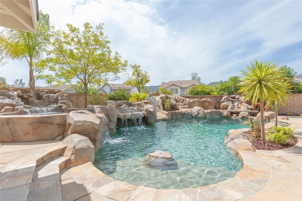 42542 Vancouver Murrieta, CA 92562