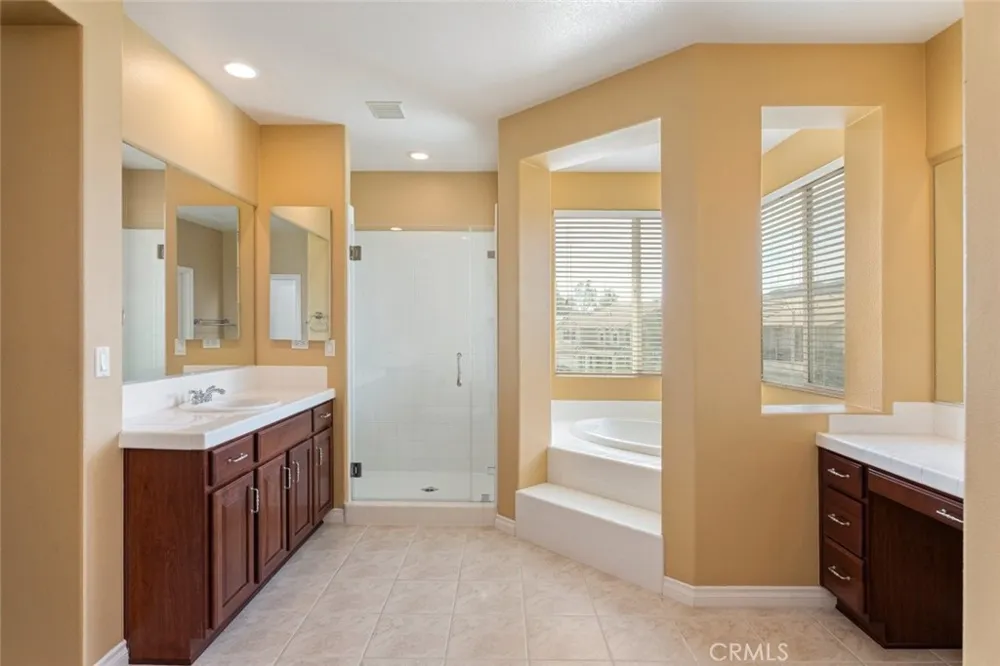42542 Vancouver Murrieta, CA 92562