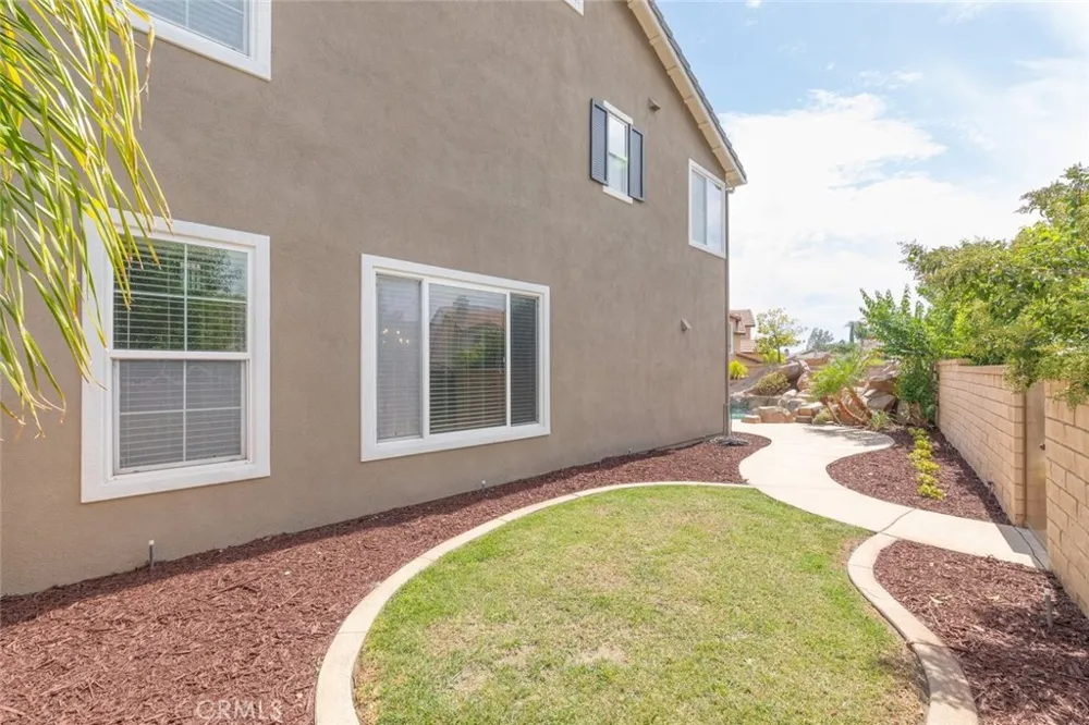 42542 Vancouver Murrieta, CA 92562