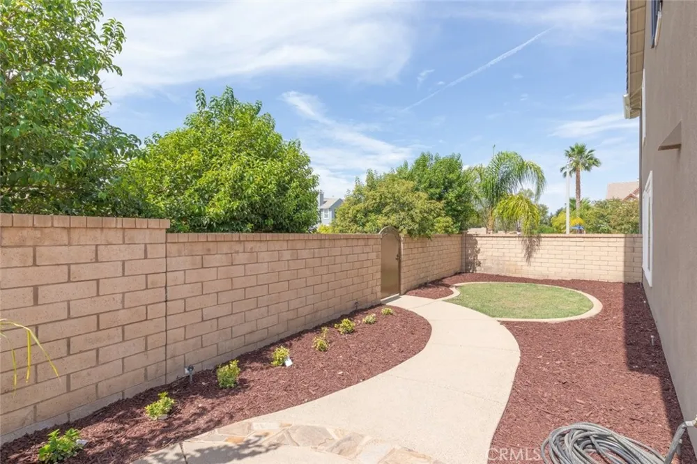42542 Vancouver Murrieta, CA 92562
