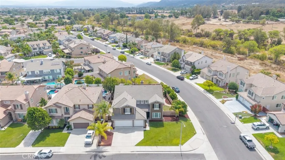 42542 Vancouver Murrieta, CA 92562
