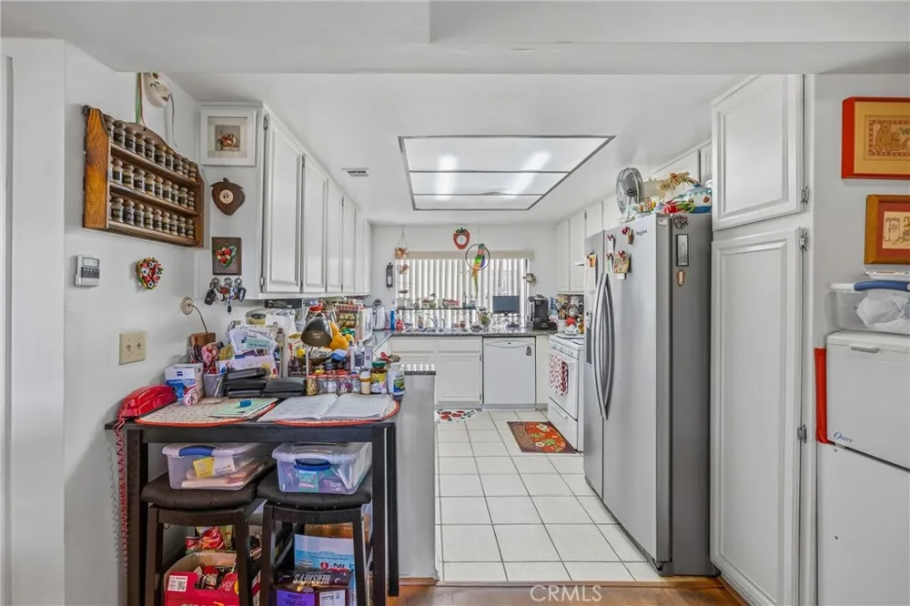 1115 Walnut Grove Rosemead, CA 91770