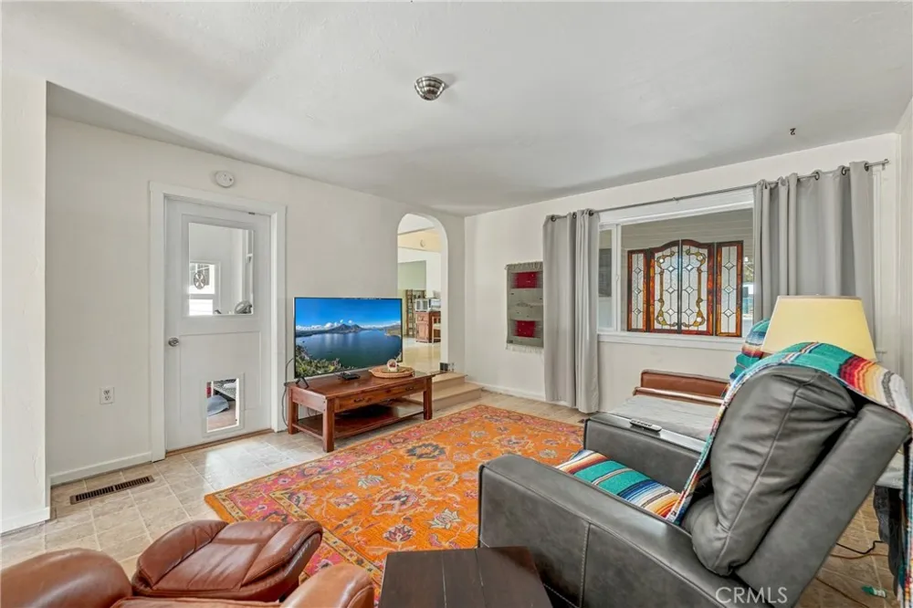 6437 13th Lucerne, CA 95458