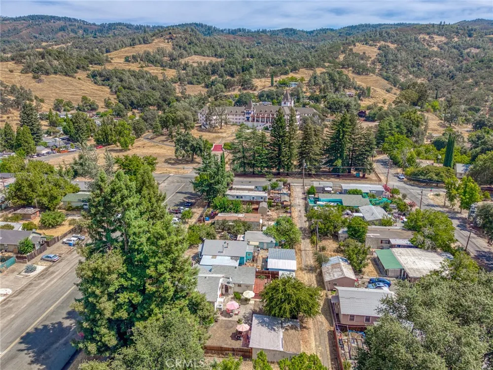 6437 13th Lucerne, CA 95458