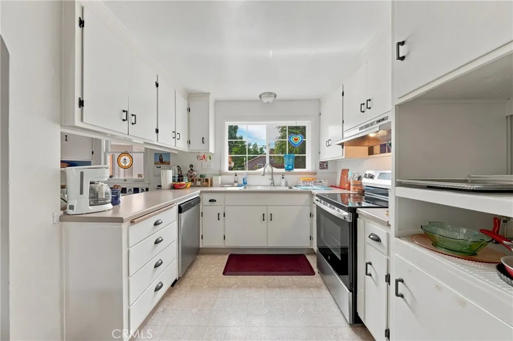 6437 13th Lucerne, CA 95458