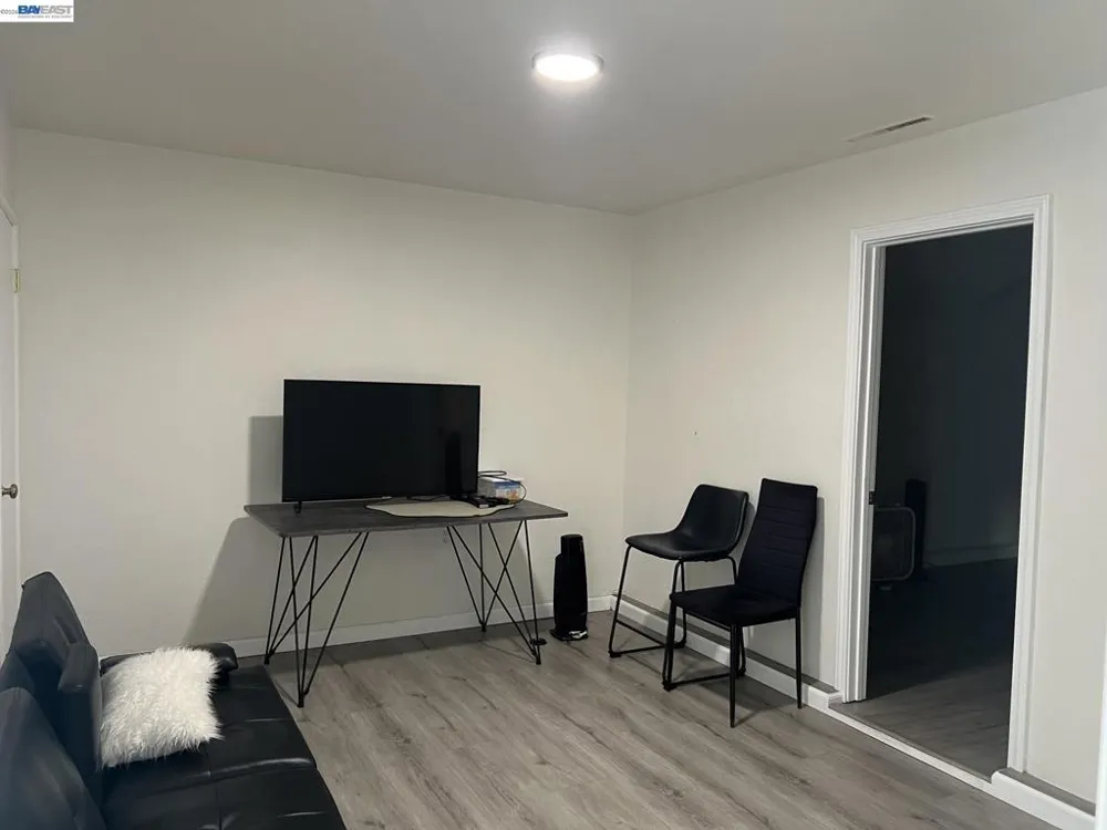 2317 Prosperity Way San Leandro, CA 94578