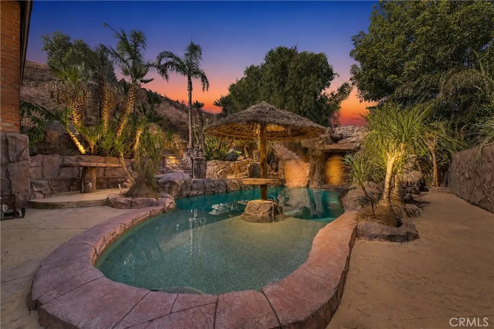 1080 1st Norco, CA 92860
