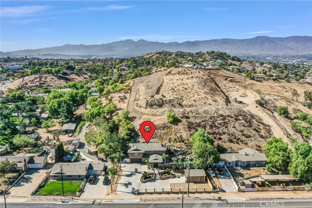 1080 1st Norco, CA 92860