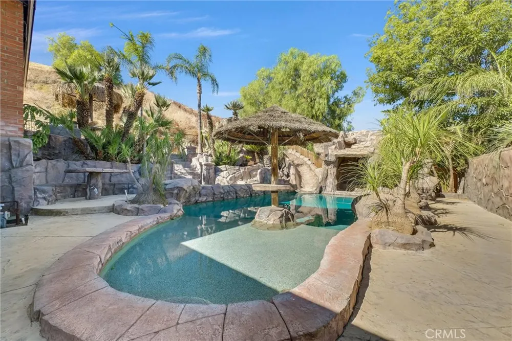 1080 1st Norco, CA 92860