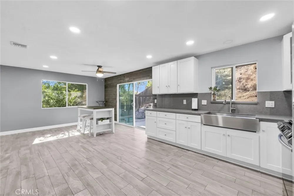 1080 1st Norco, CA 92860