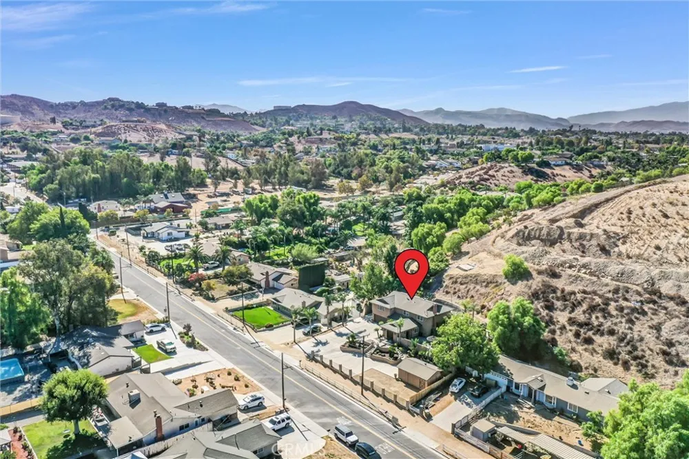 1080 1st Norco, CA 92860