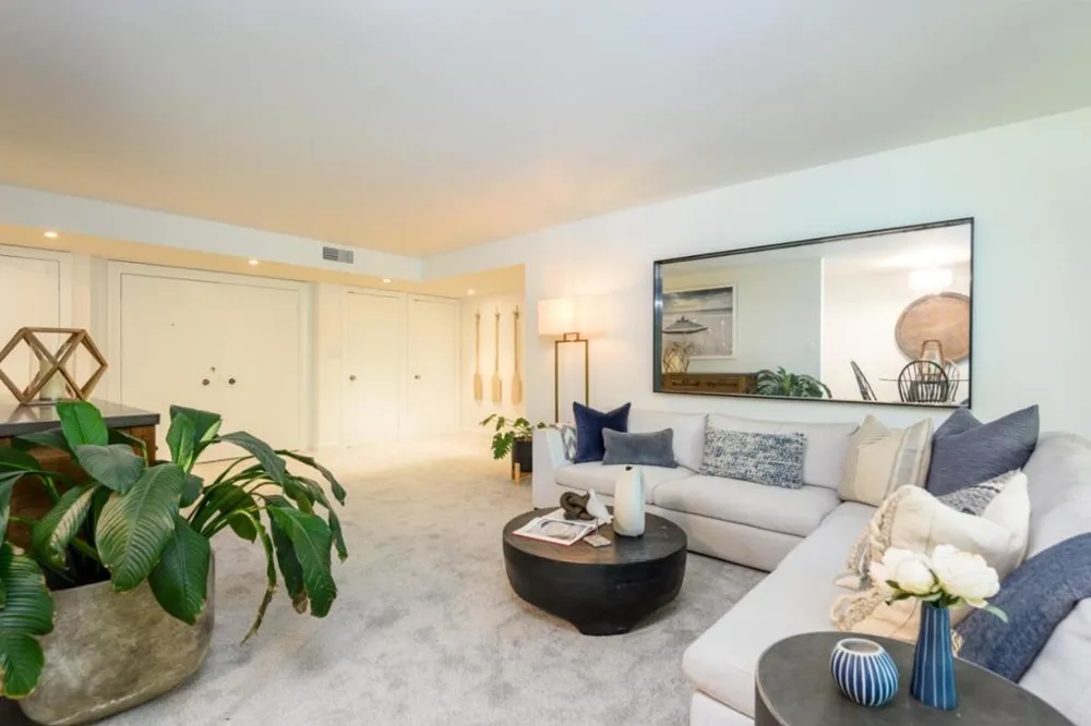 1100 Sharon Park Drive #13 Menlo Park, CA 94025