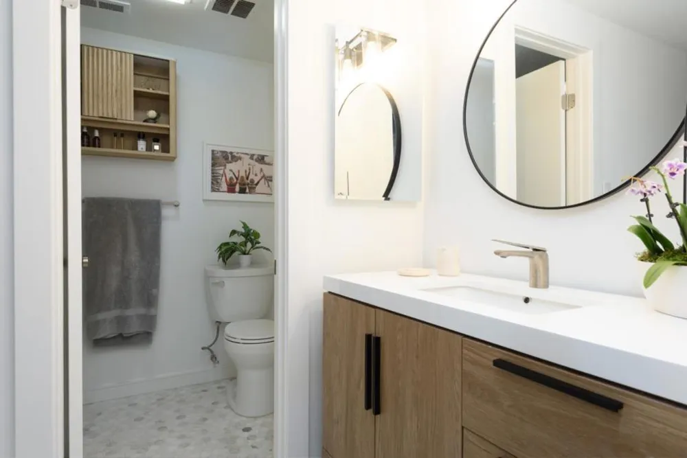 1100 Sharon Park Drive #13 Menlo Park, CA 94025