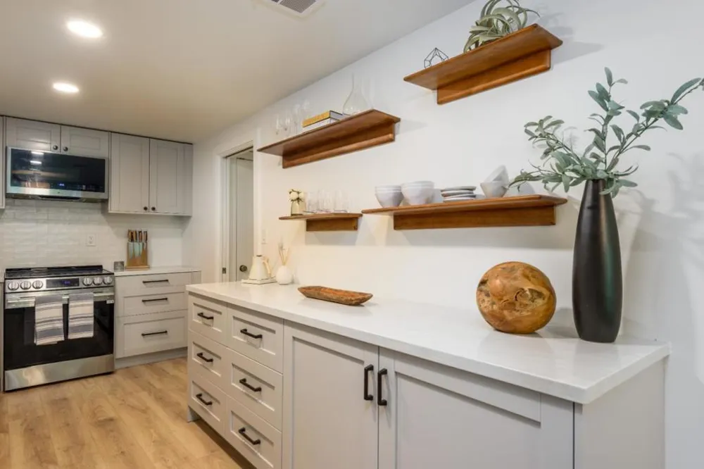 1100 Sharon Park Drive #13 Menlo Park, CA 94025