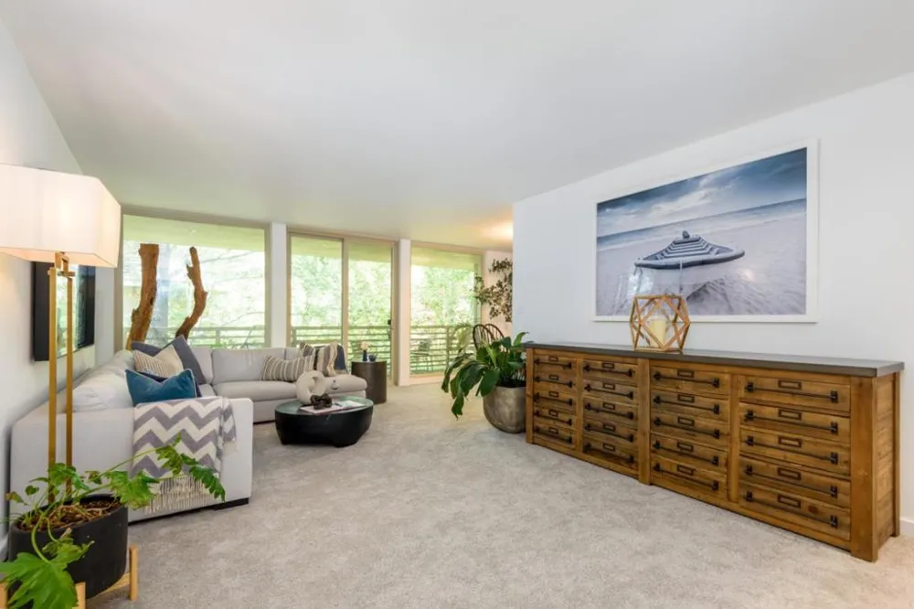 1100 Sharon Park Drive #13 Menlo Park, CA 94025