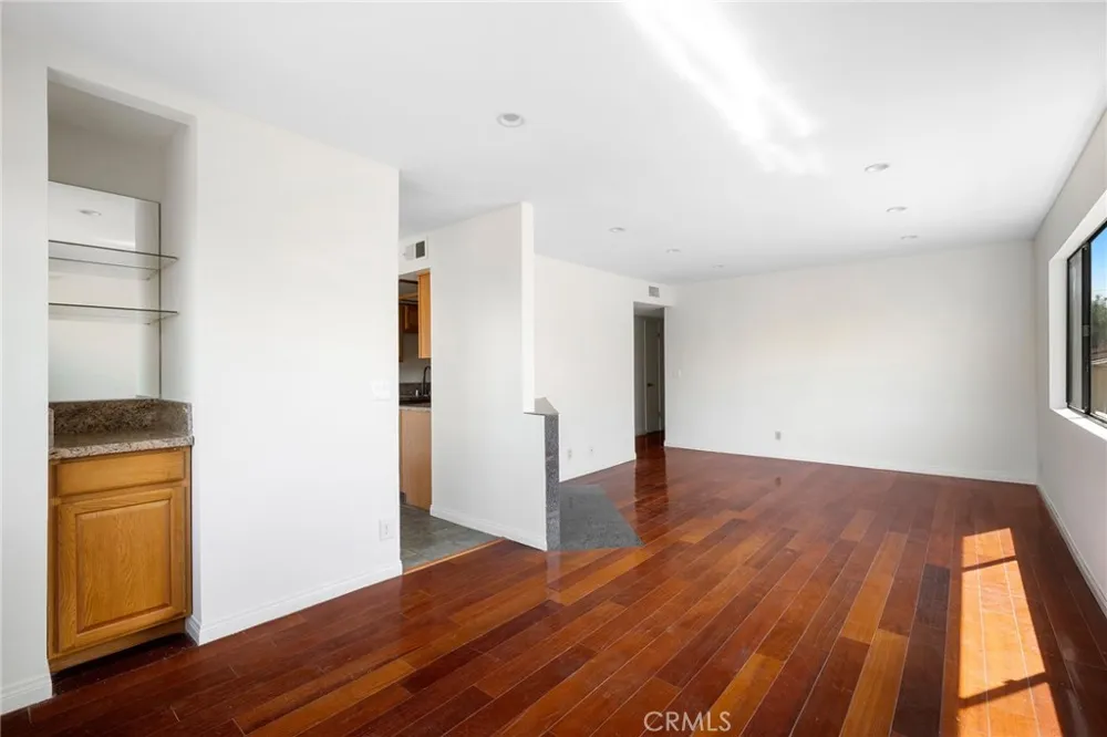 1134 Campbell #307 Glendale, CA 91207
