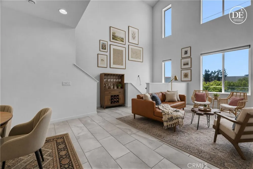 83 Waldorf Irvine, CA 92612