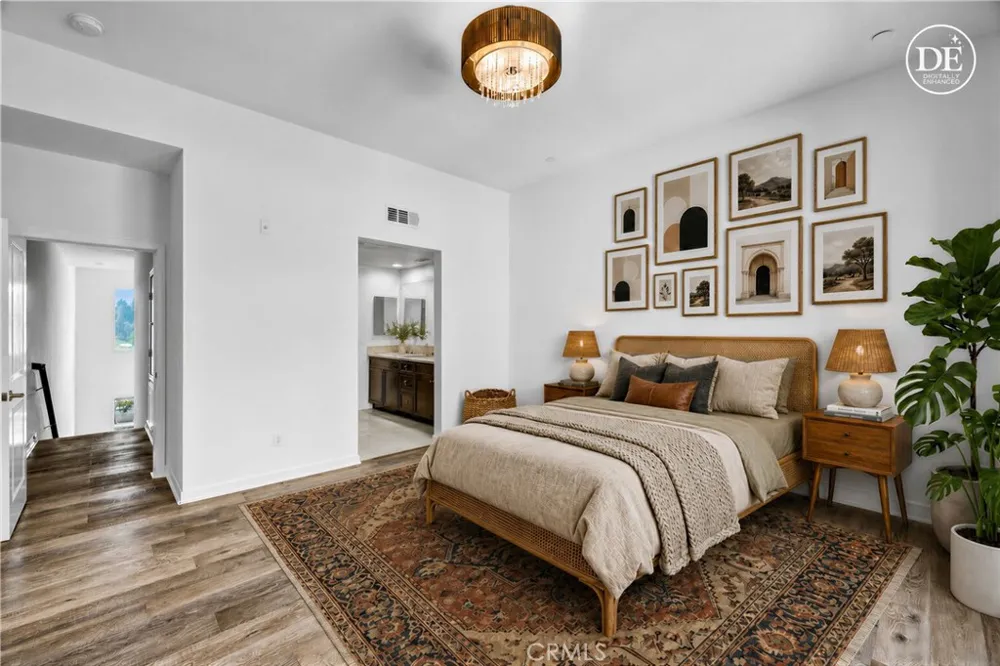 83 Waldorf Irvine, CA 92612