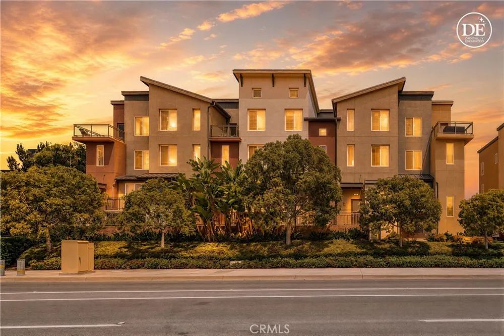 83 Waldorf Irvine, CA 92612