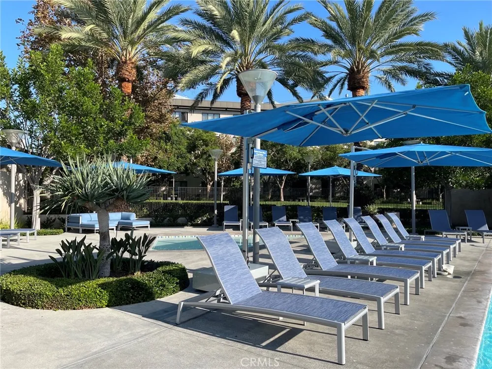 83 Waldorf Irvine, CA 92612