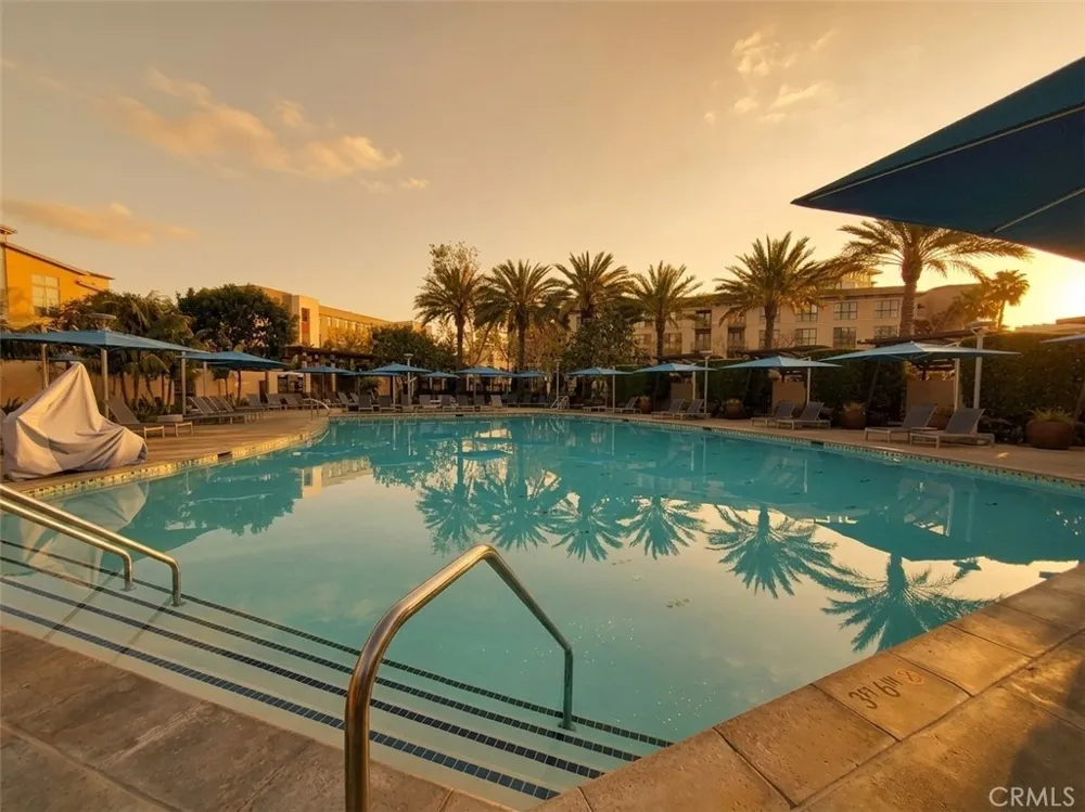 83 Waldorf Irvine, CA 92612